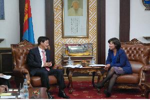 법제처 몽골과 법령정보 및 법제 전문인력 교류 논의 새 창으로 열립니다.